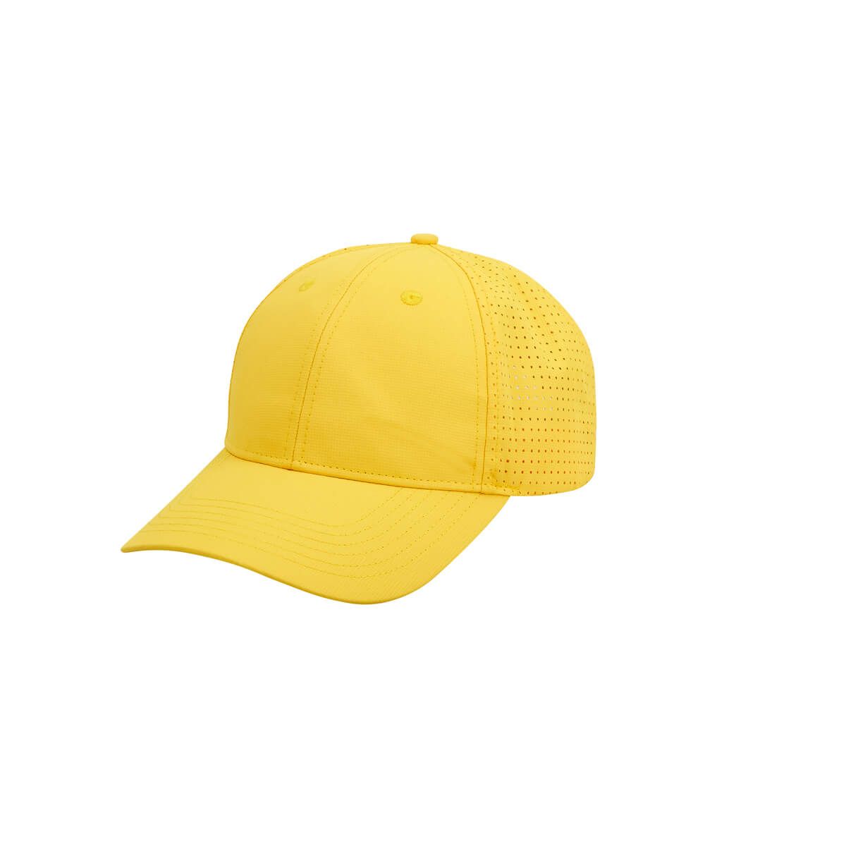 CAP 016, GORRA MATHIS. Gorra deportiva de 6 gajos, con botón superior y ojillos forrados. Ofrece comodidad y excelente transpirabilidad para sus actividades físicas o casuales, gracias a sus perforaciones estratégicamente ubicadas, que permiten una adecuada circulación del aire. Su visera rígida ofrece protección contra el sol, mientras que el broche de velcro posterior garantiza un ajuste personalizado y seguro.