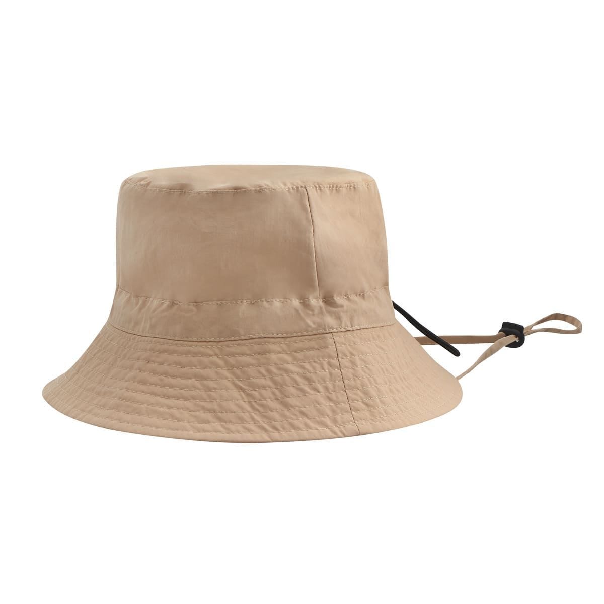 HAT 004, SOMBRERO PLEGABLE HATTU. Sombrero plegable con elástico interior ajustable. Incluye correa desmontable para ajustarlo a la barbilla y mantenerlo en su lugar. Al plegarlo, puede utilizar la correa como asa. Su diseño conveniente y práctico, le permite doblarlo para guardarlo y colgarlo en su bolso.
Sombrero plegable con elástico interior ajustable. Incluye correa desmontable para ajustarlo a la barbilla y mantenerlo en su lugar. Al plegarlo, puede utilizar la correa como asa. Su diseño conveniente y práctico, le permite doblarlo para guardarlo y colgarlo en su bolso.